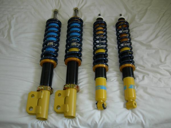 Foto Asli Shock Absorber Peredam Kejut Suspensi Mobil